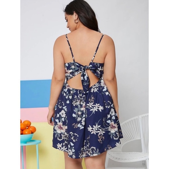 END OF SUMMER CLEARANCE!NEW Plus Size Twist Front tie Back Floral Dress 2X - Picture 2 of 5